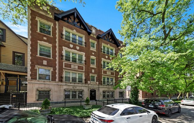 Studio, 1 bath, 398 sqft, $1,225, Unit 103