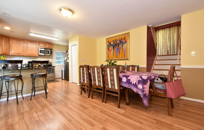 Fantastic 4 bedroom, 2 full bath, 2 half bath home in Close in Silver Spring!