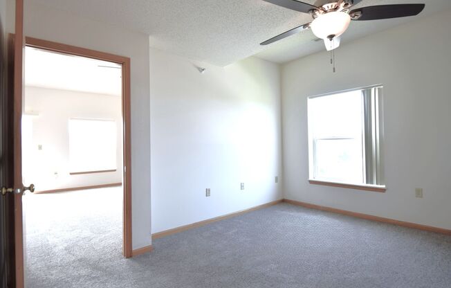 3 beds, 2 baths, 1,550 sqft, $2,310, Unit 1322-302