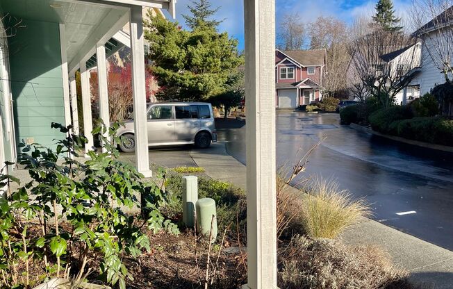 In town Kingston 3 bedroom 2.5 bath...available now