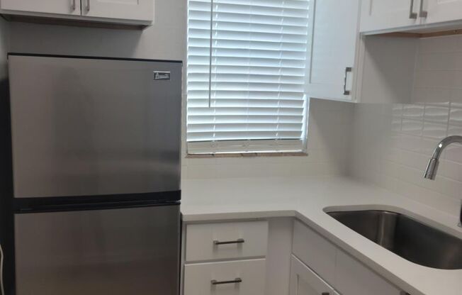 Newly renovated 1 bedroom with 1 bath units from $1250-$1500