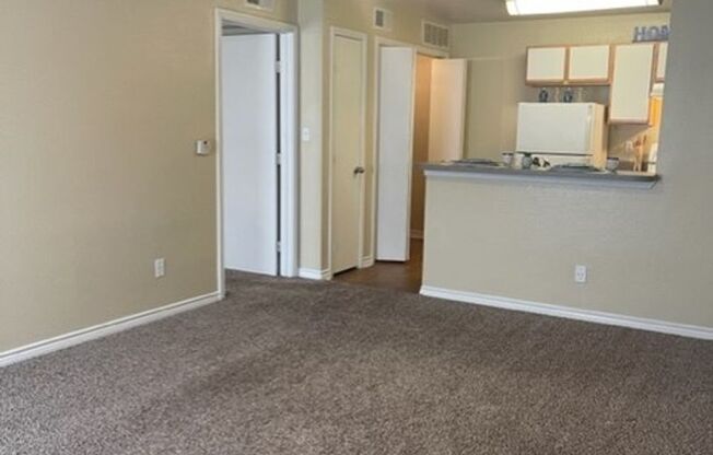 1 bed, 1 bath, 649 sqft, $799