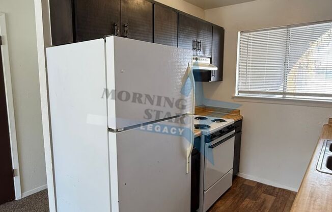 2 beds, 1 bath, 500 sqft, $800, Unit E09