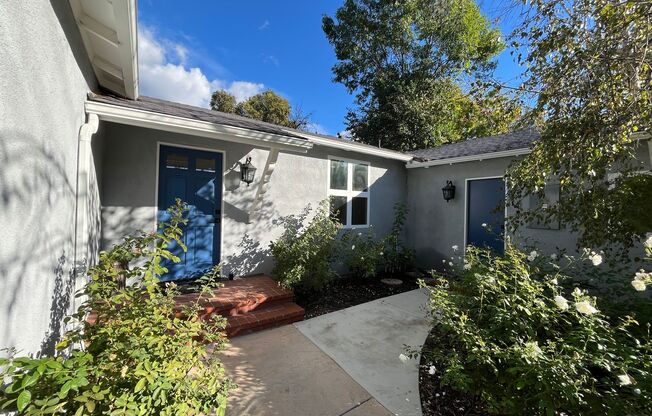 Upgraded Woodland Hills 2+2.5 plus 2 bonus rooms and Studio Guest House with kitchen and full bath!!