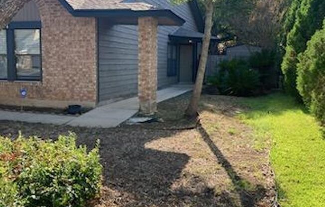 Spacious open concept ranch - pets allowed