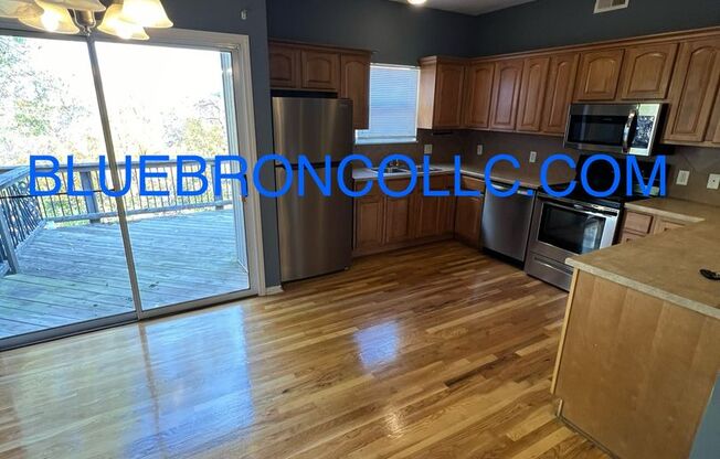 Spacious unit with Beautiful hardwood floors and nice touches throughout!