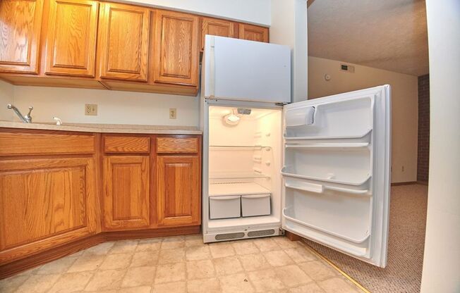 2 beds, 1 bath, 750 sqft, $975, Unit 1217-07