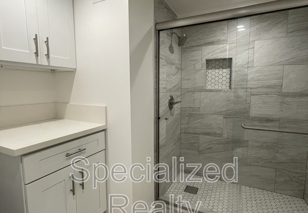 1135 SCOFIELD DR