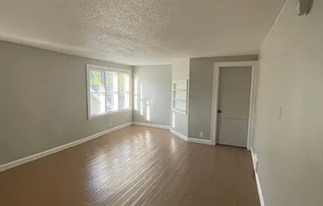 2608 N 40 ST