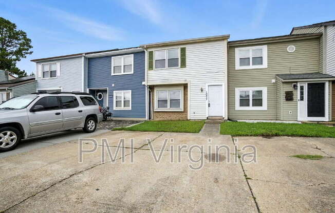 1077 COMMONWEALTH PL