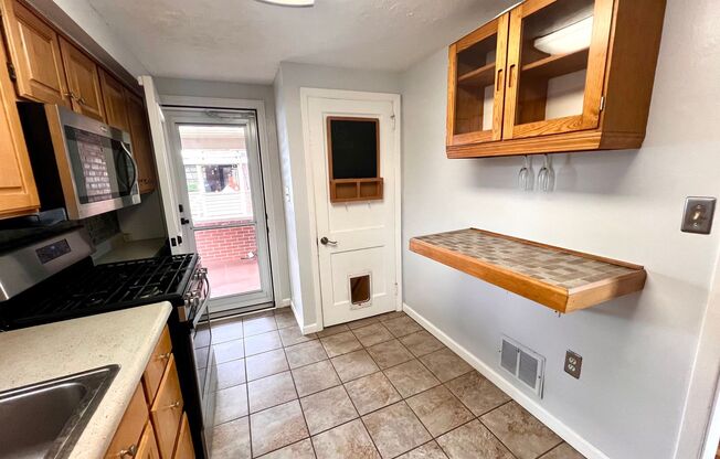 Sewickley - 3 Bedroom 2 Bathroom - Charming Home for Rent!