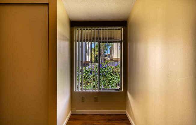 2 beds, 1 bath, 772 sqft, $2,595, Unit 530-4