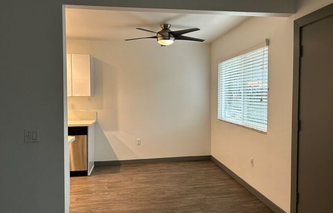 2 beds, 1 bath, 950 sqft, $2,940, Unit C027