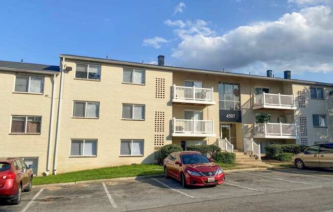 Apartment building at Admiral Place, Apartments in Suitland-Silver Hill, MD 20746