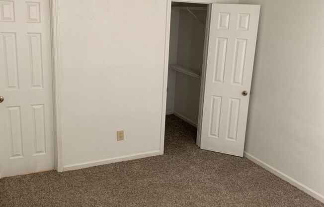 2 beds, 2 baths, 1,038 sqft, $1,125, Unit 3303