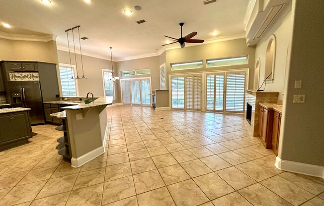 Gorgeous 3B/2.5B Home in Emerald Lakes Gated Community available for LONGTERM RENTING!!