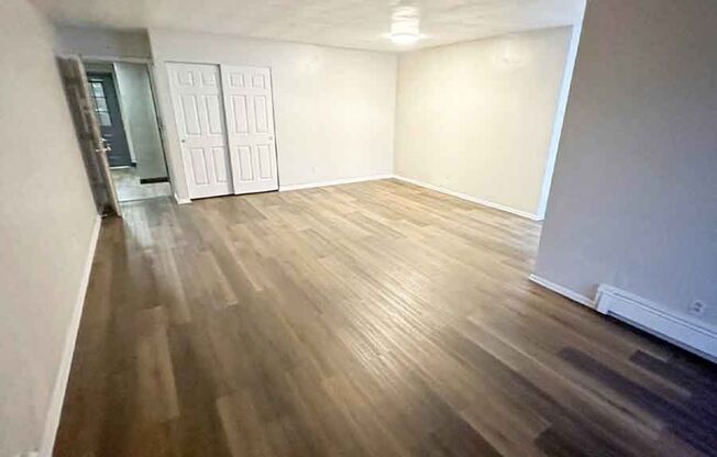 2 beds, 1 bath, 800 sqft, $975, Unit 3253-302
