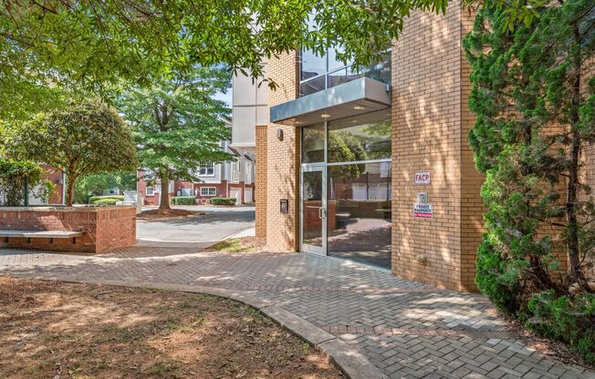 (Coming Soon) Move-in Ready 1 Bedroom Condo In Southend with garage