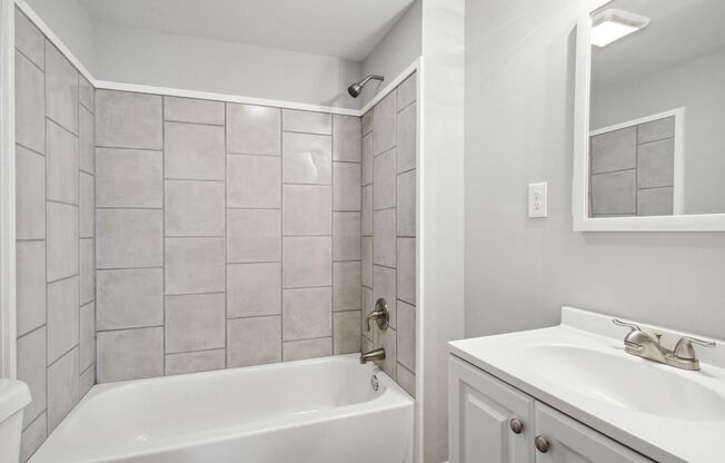 Large 2BR/2BA Eastside Savannah House For Rent