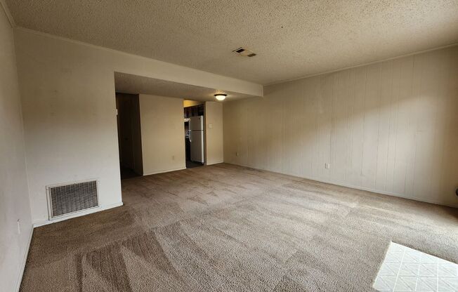 2 beds, 1.5 baths, 1,041 sqft, $1,125, Unit 416 N 10th - RTR *Move-In Special: $300 Off 1st Month's Rent!*(appx1+Deposit)