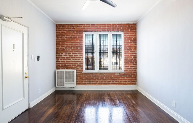 Studio, 1 bath, 500 sqft, $1,695