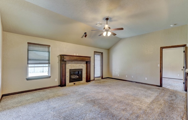 3 beds, 2 baths, $1,760