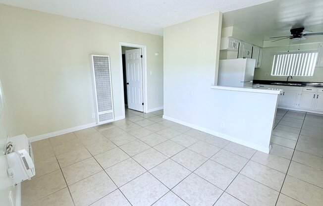 810 W DUARTE RD