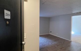 1 bed, 1 bath, 450 sqft, $1,395, Unit 219
