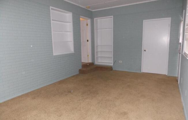 3 beds, 2 baths, 1,568 sqft, $1,400