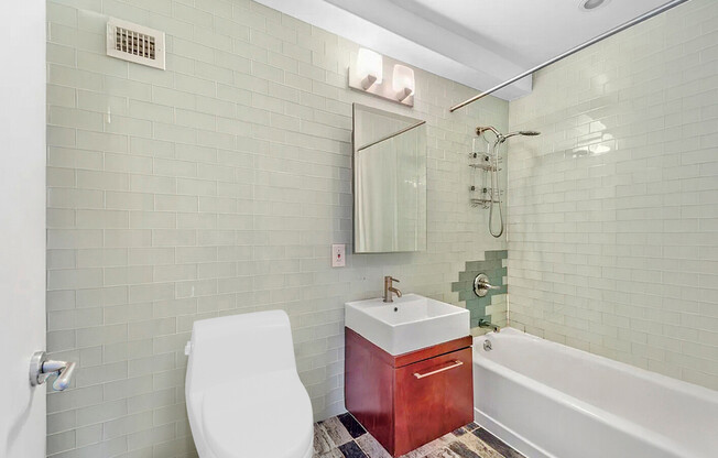1610 DEKALB AVE