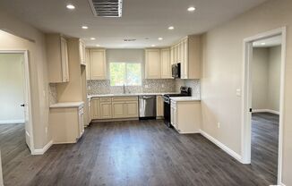 3 beds, 2 baths, 1,200 sqft, $3,595, Unit 3