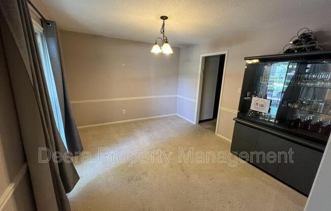 8506 W 98 ST