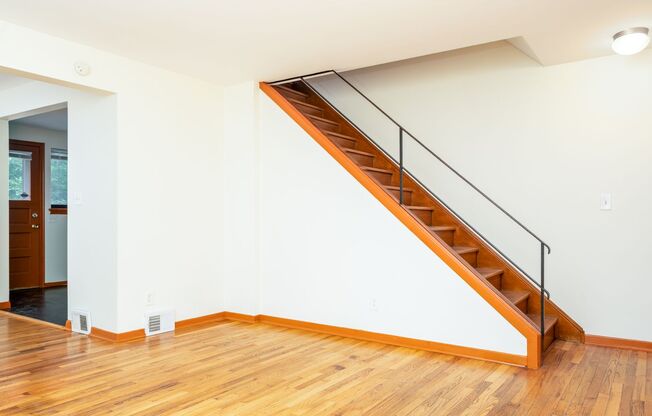 2 beds, 1 bath, 1,377 sqft, $1,795, Unit TH29