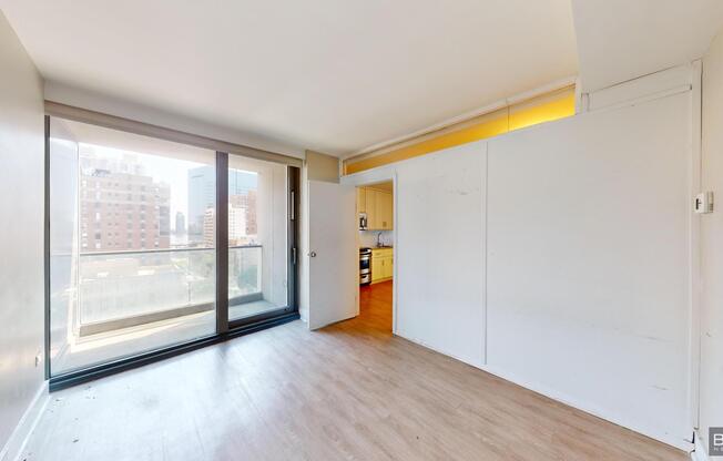 2 beds, 1 bath, $5,795, Unit 901