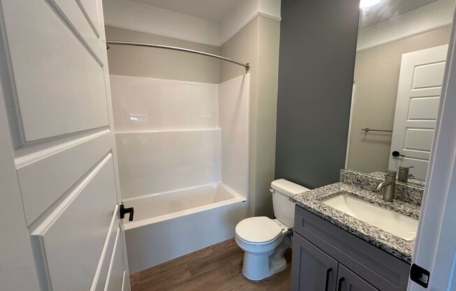 2 beds, 2 baths, 1,218 sqft, $2,725, Unit L31