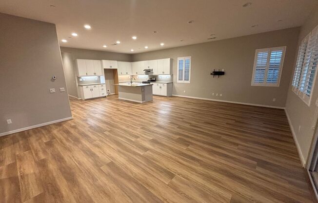 4-Bedroom Home with Community Amenities & Big Views in Santa Clarita!