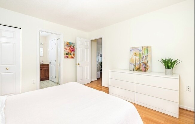 2 beds, 2 baths, 1,227 sqft, $3,300, Unit 501