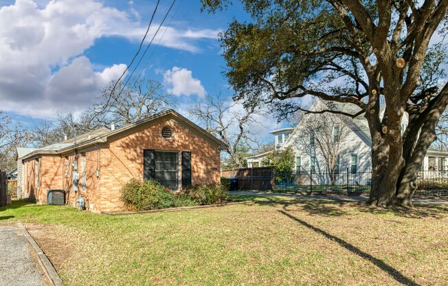 TOUR PROPERTY: CALL or TEXT 214-319-8322