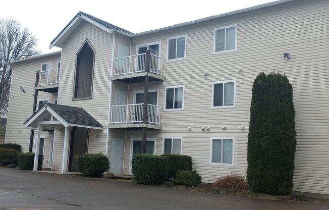 Modern Living in Montesano with On-Site Amenities & Parkside Views