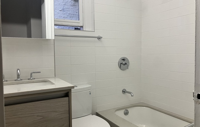 2 beds, 1 bath, $4,795, Unit 2C