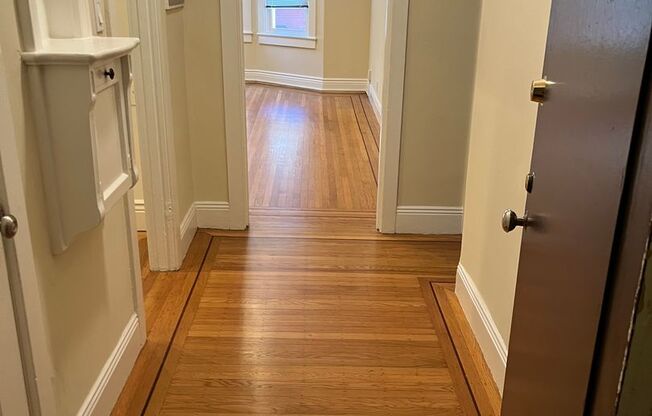 230 Oak Street (198r)
