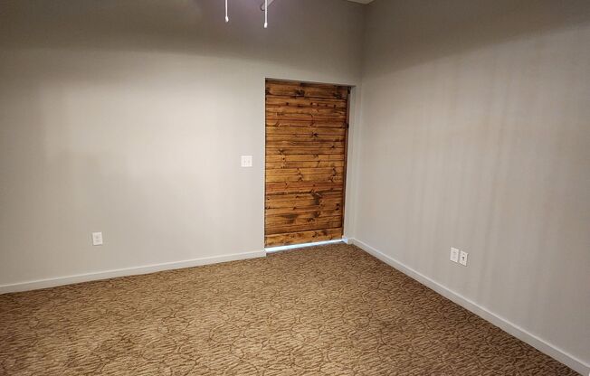 2 beds, 2 baths, 871 sqft, $1,695, Unit Unit 302