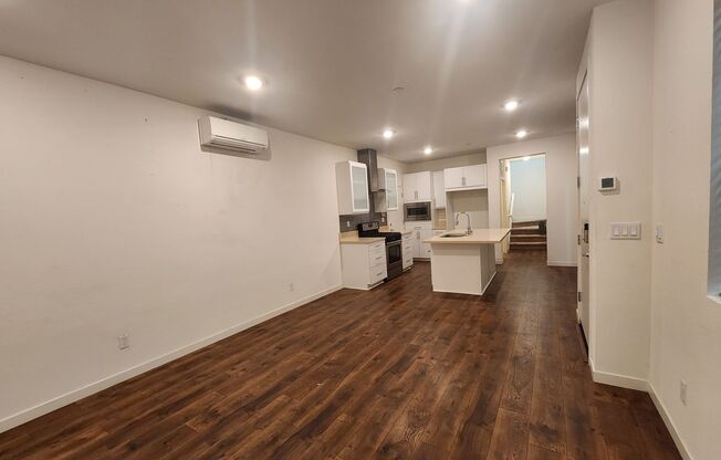 1/2 Off First Month's Rent! - 426 Crate Ave