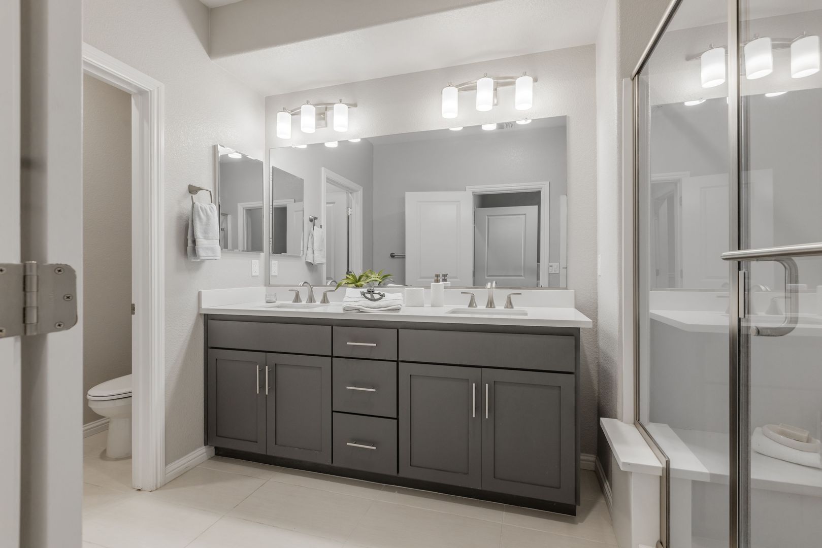 Modern Fremont Townhouse: 3 Beds, 3 Baths & Ready for You!