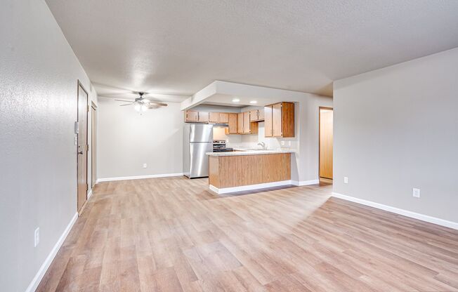 2 beds, 1 bath, 850 sqft, $999, Unit A201