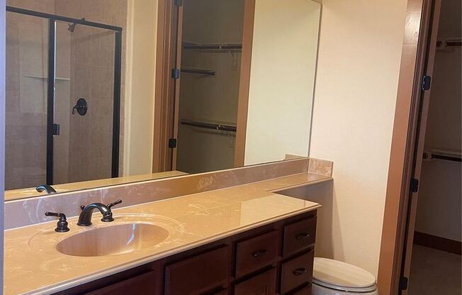 2 beds, 2.5 baths, $2,900, Unit # 401