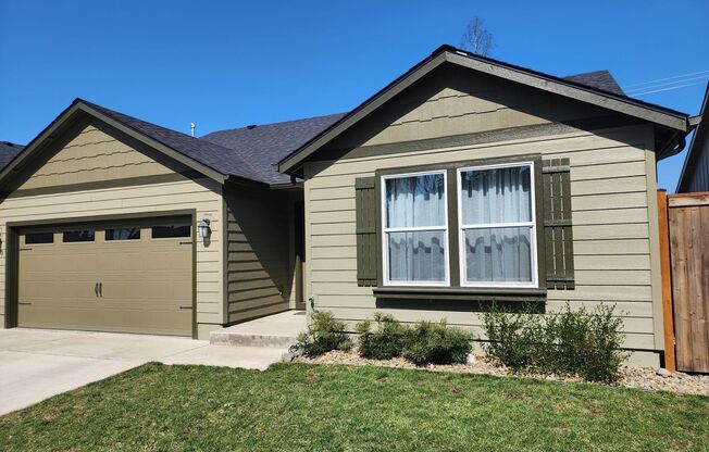 New 3 bedroom Hayden Home
