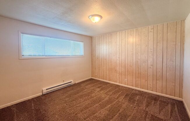 RENT SPECIAL: ½ Off First Full Month's Rent With One Year Lease!  ~ 227 24th