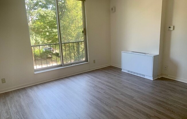 1 bed, 1 bath, 725 sqft, $3,200, Unit 213