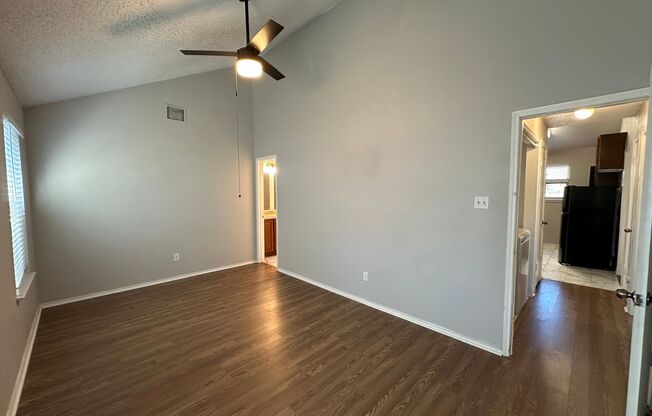 3 beds, 2 baths, $1,895